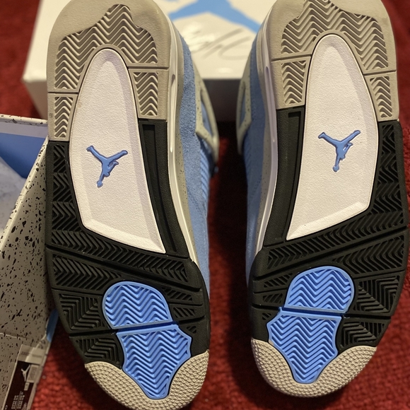 Air Jordan 4 Retro University Blue Men Size 10 - Picture 3 of 5